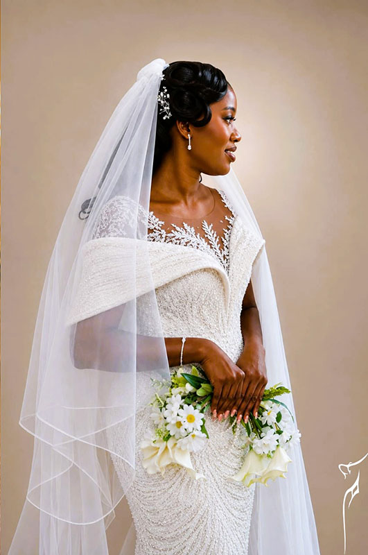 Robe de mariée blanche haute couture - Collection Love & Love